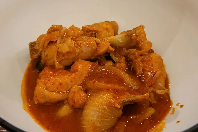 맛있게 끓여진 닭도리탕