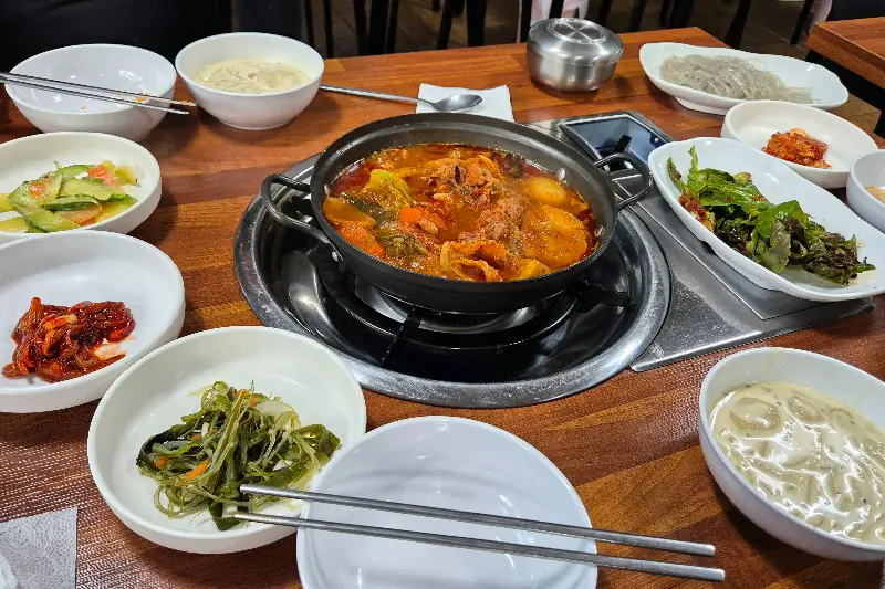 맛있는 음식 한 상 차림