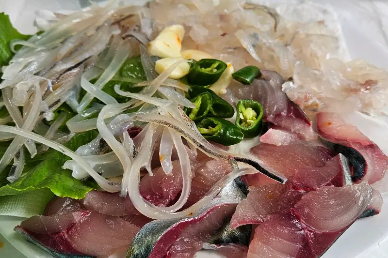 싱싱한 회 한 상차림