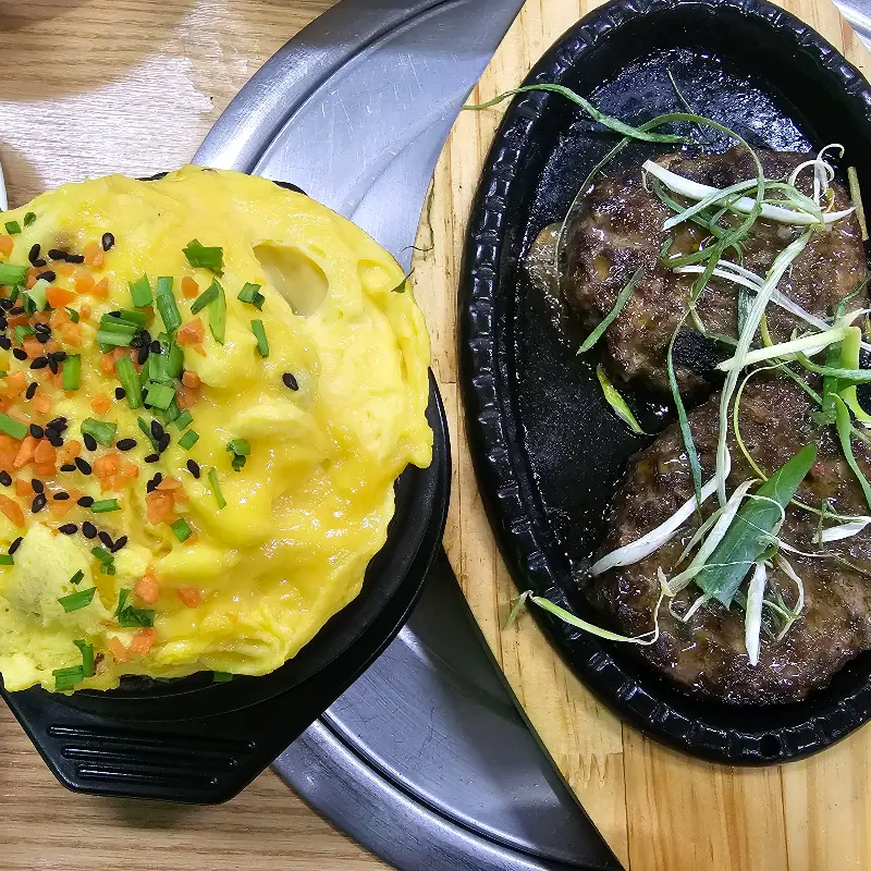 녹차 떡갈비와 계란찜