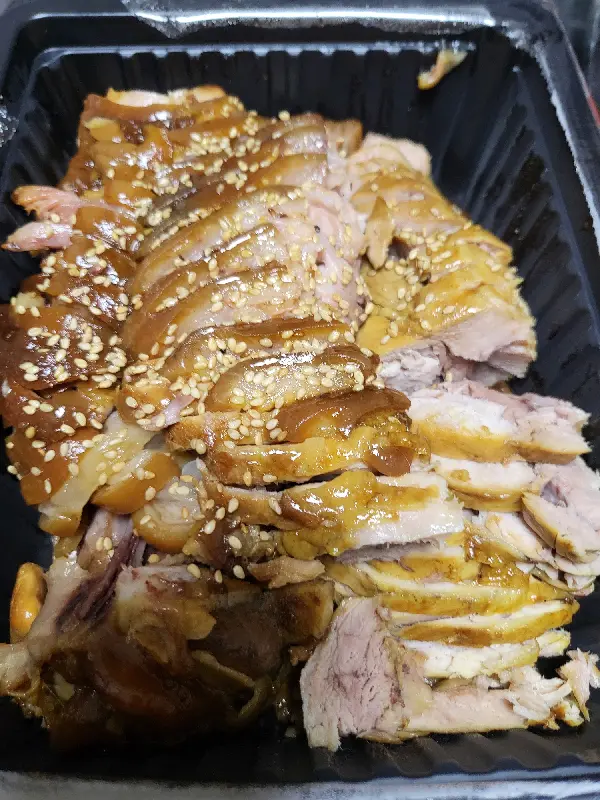 윤기가 흐르는 족발 단면