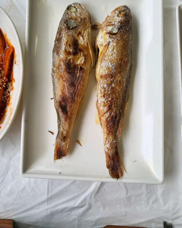 겉바속촉 구운 생선