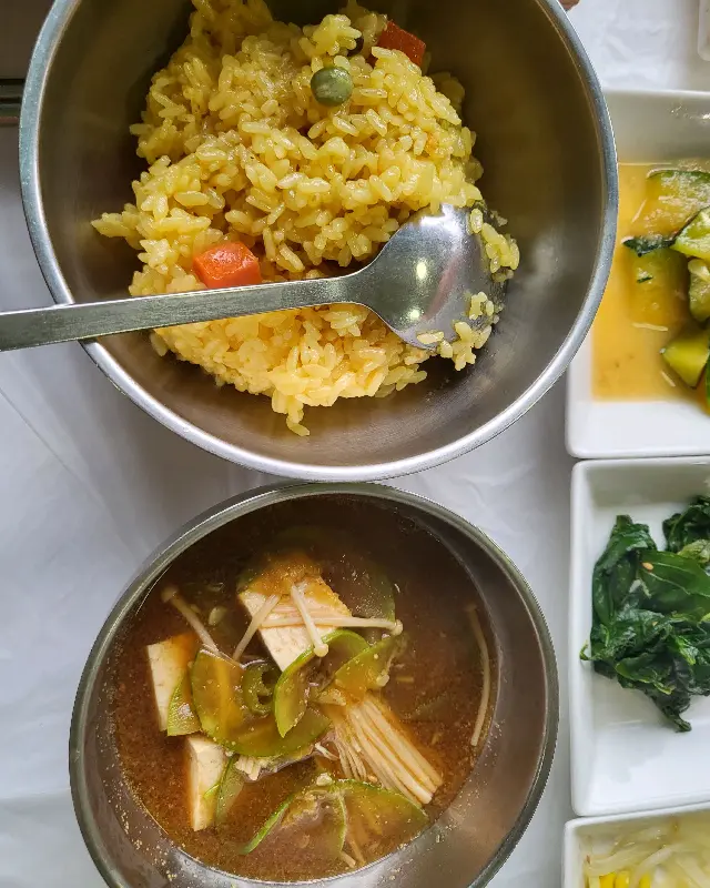 돌솥밥과 된장찌개