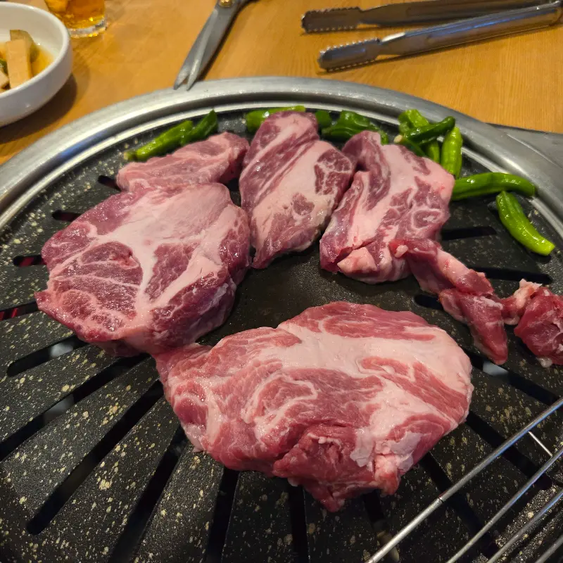 고기랑안채에서 맛있는 고기