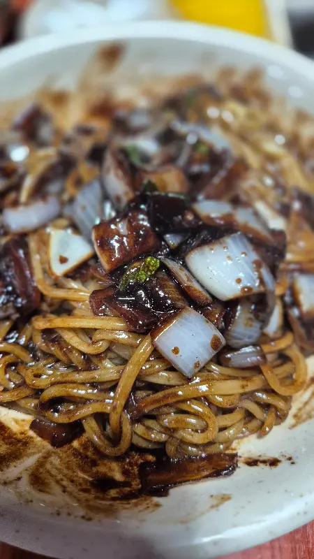 간짜장 면을 다 먹고 남은 소스