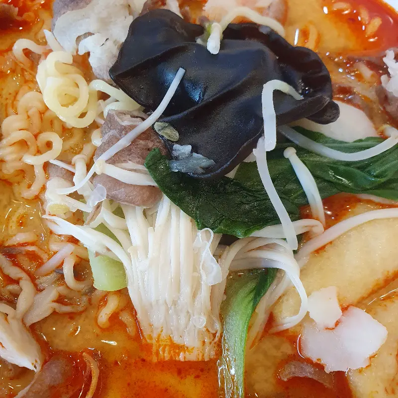 마라탕에 푸짐하게 들어간 재료들