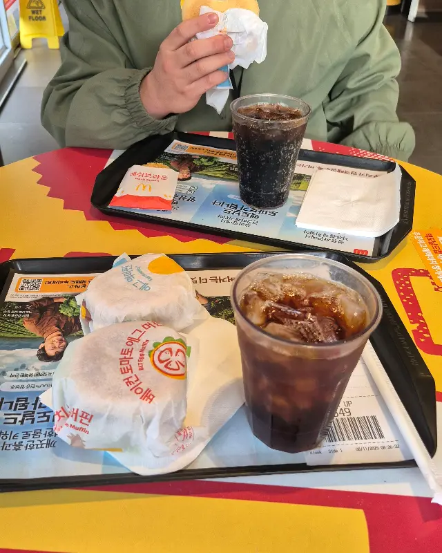 맥도날드에서 즐기는 푸짐한 한 상