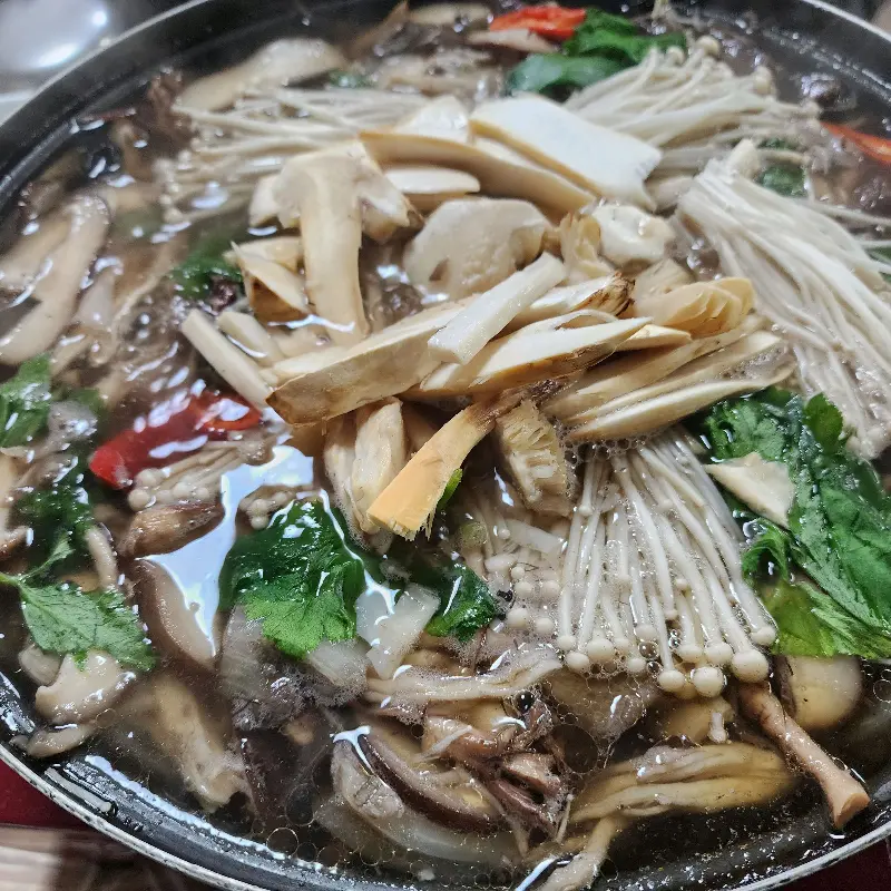 버섯전골 클로즈업 사진