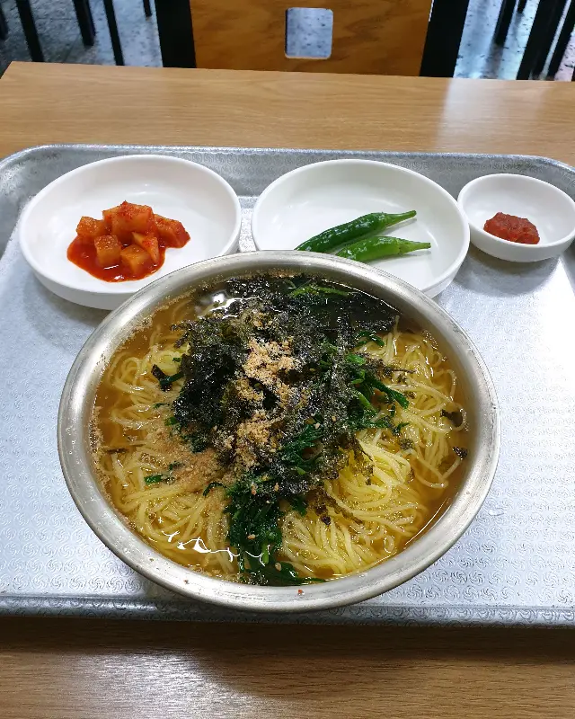 잔치국수 한 상 차림