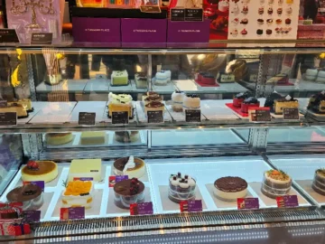 혼자만의 달콤한 일탈, 구영리에서 찾은 디저트 천국 투썸플레이스 맛집