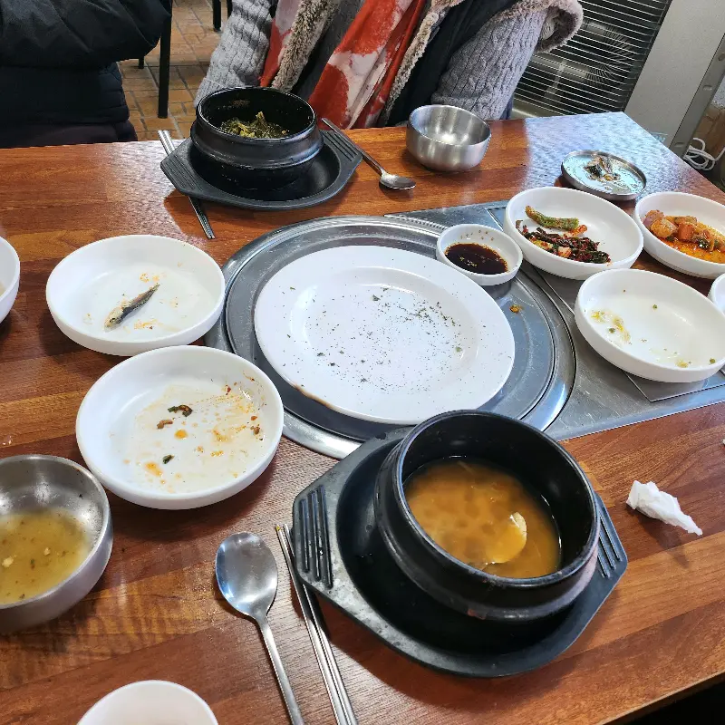 식사를 마친 테이블