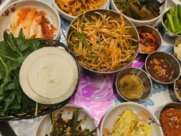 추억 소환! 봉명동에서 맛보는 냉삼의 정수, 관들로집에서 즐기는 향수 가득한 고기 맛집 탐험기