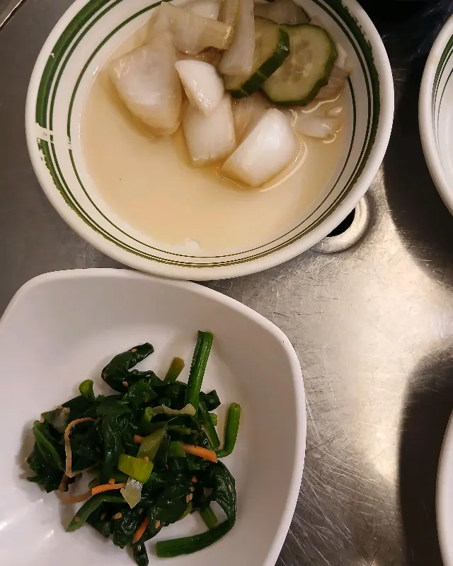 다양한 종류의 밑반찬