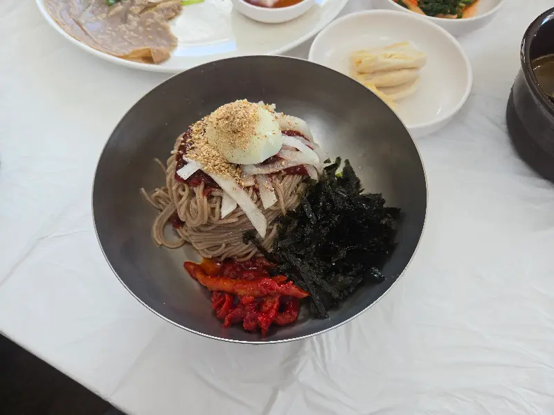 시원한 동치미 막국수