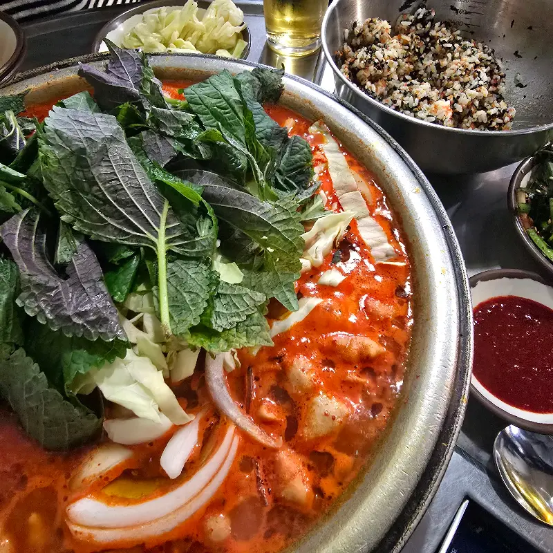 곱창 전골 한상차림