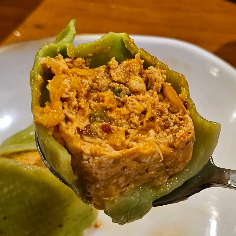 동이손만두 깍두기