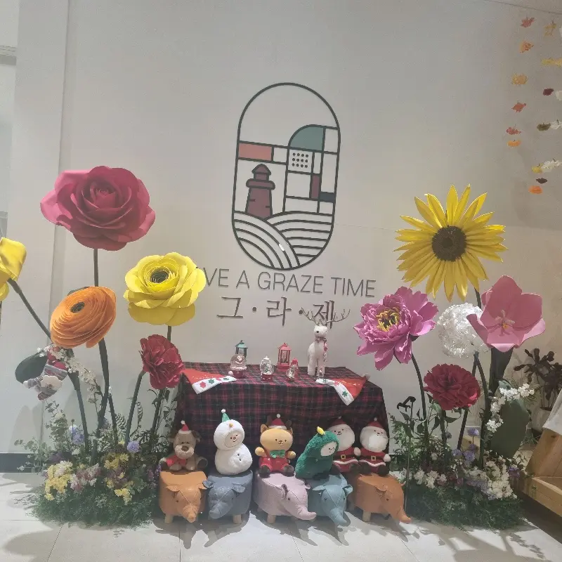 아기자기한 소품과 좌식 공간