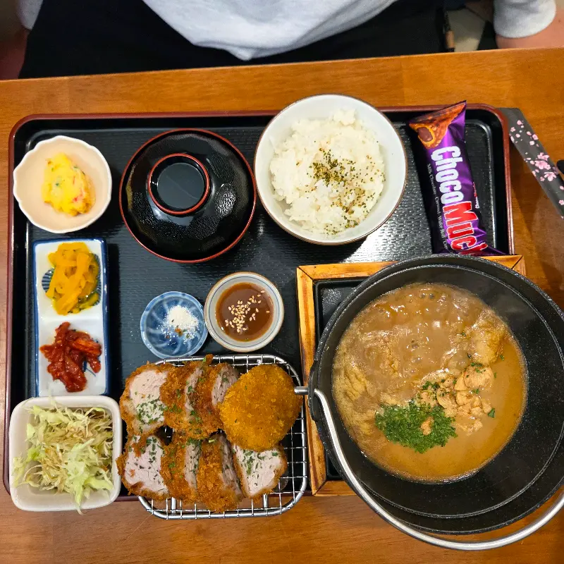 오롯소반의 정갈한 한 상 차림