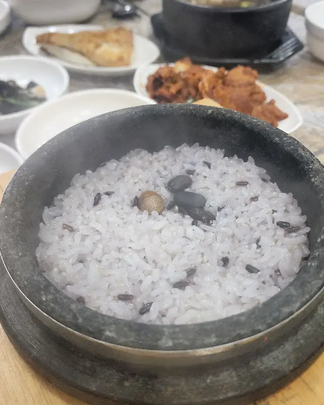 돌솥밥