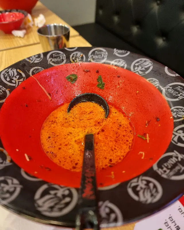 깔끔하게 정돈된 테이블