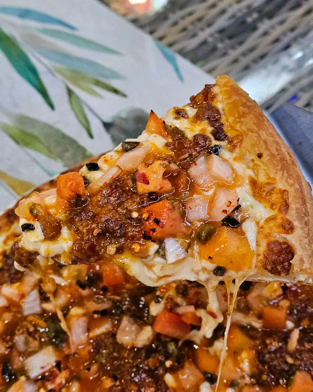 다양한 빵들이 진열된 모습