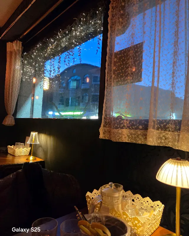 미미주점의 바 테이블