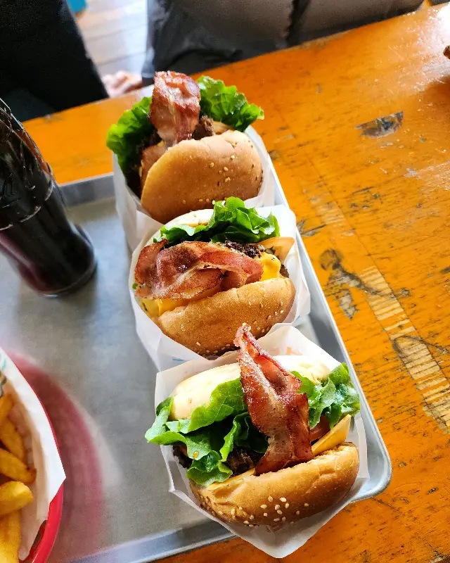 다양한 버거 메뉴