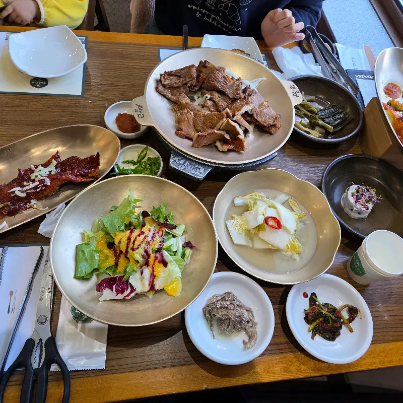 푸짐한 한 상 차림