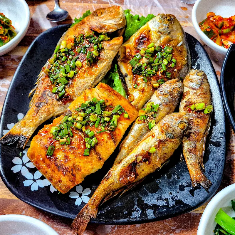 푸짐한 생선구이 한 상 차림