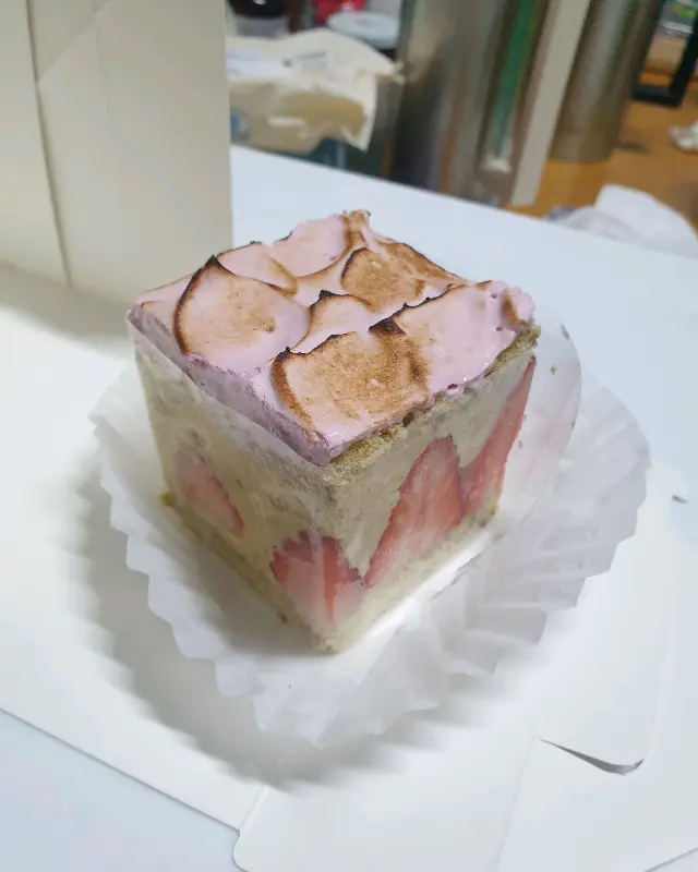 376 베이커리의 또 다른 케이크