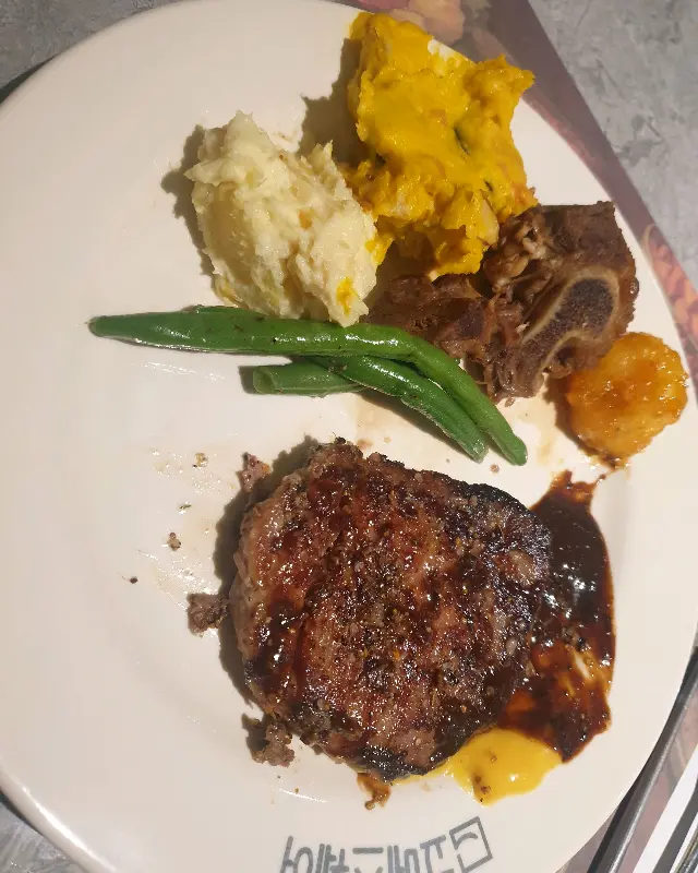 스테이크와 가니쉬