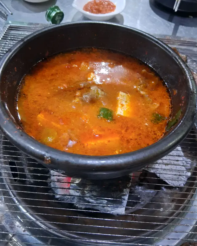 다온숯불갈비의 얼큰한 김치찌개