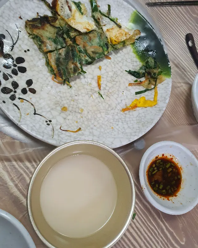 맛깔스러운 파전 사진