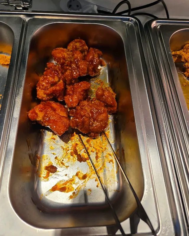 다양한 종류의 양념 치킨