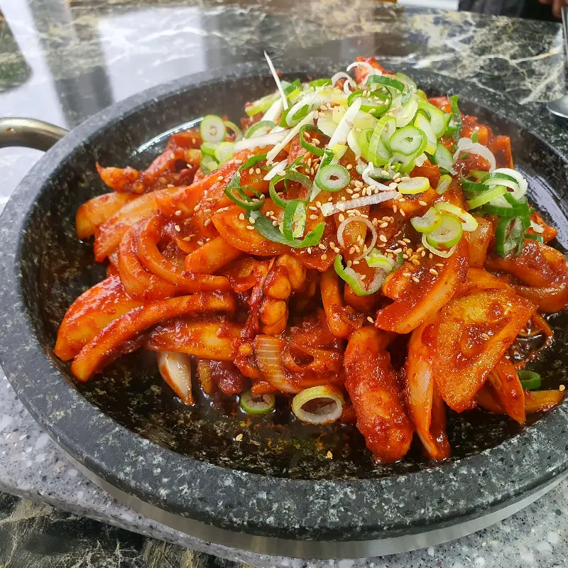 돌판 오징어볶음