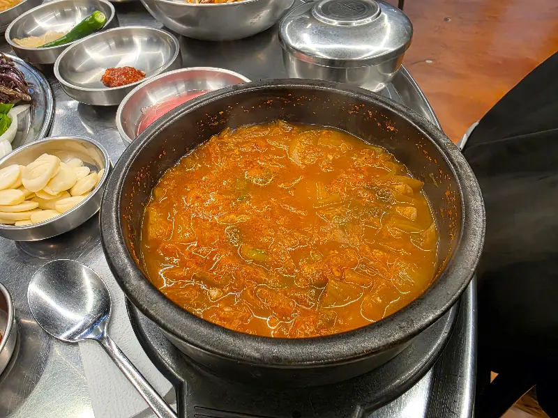 보기만 해도 군침이 도는 김치찌개