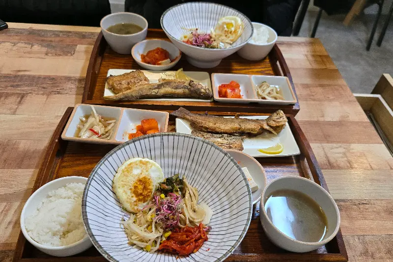 오5생선구이 푸짐한 한 상