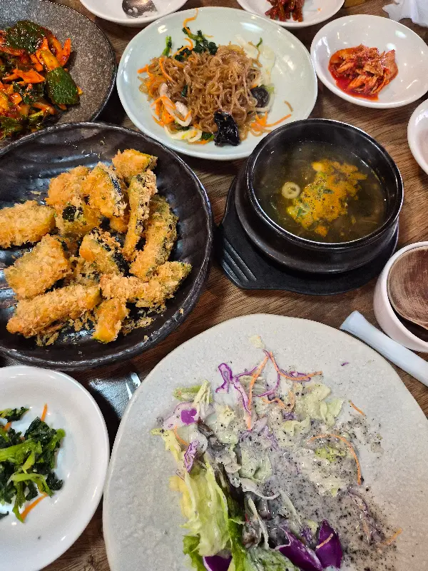 고향쌈밥 상차림