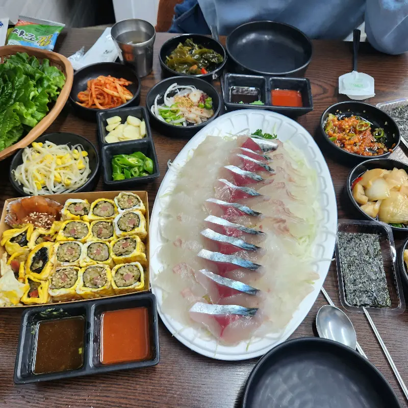 싱싱한 회 한상차림