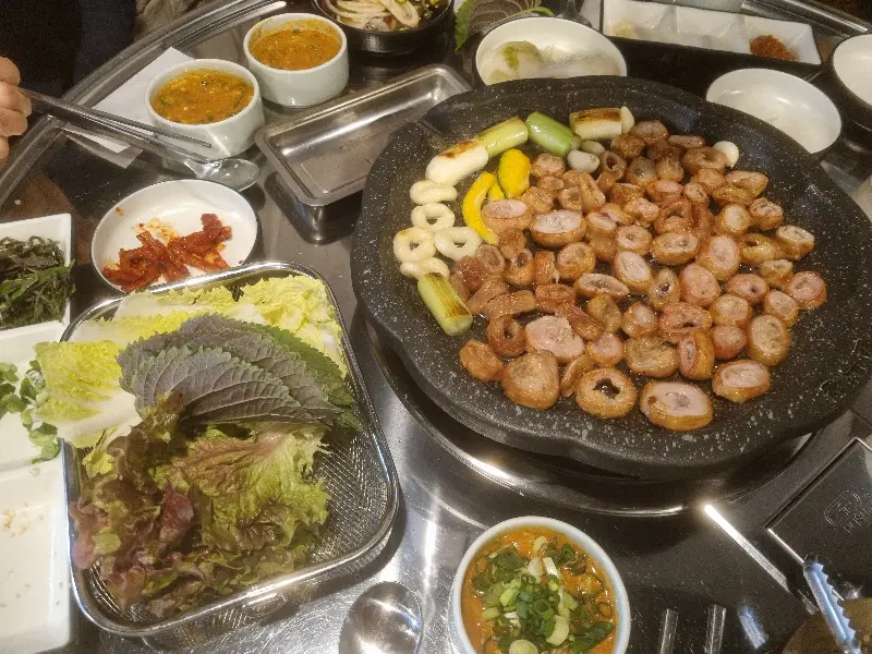 노릇하게 구워진 막창