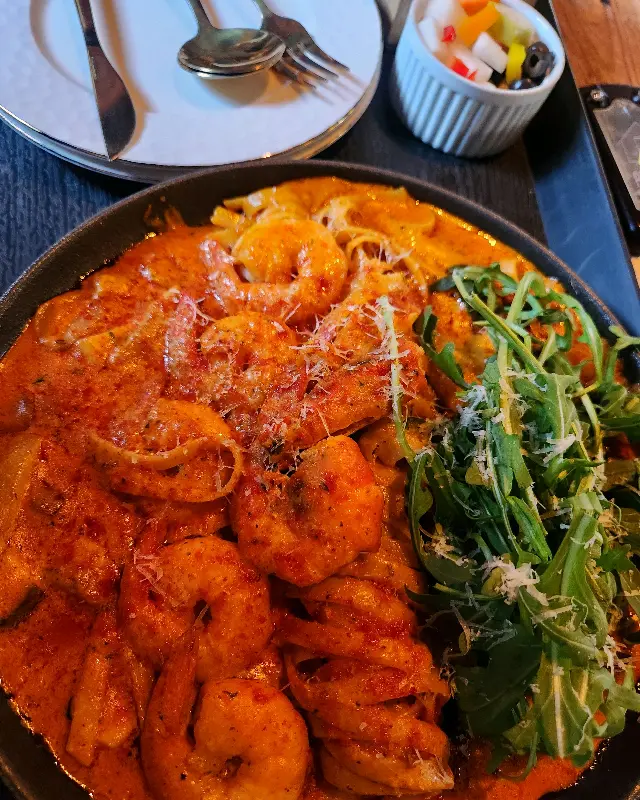 쉬림프 레드 크림 파스타