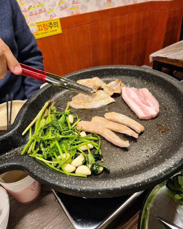 직원분이 직접 볶아주는 볶음밥