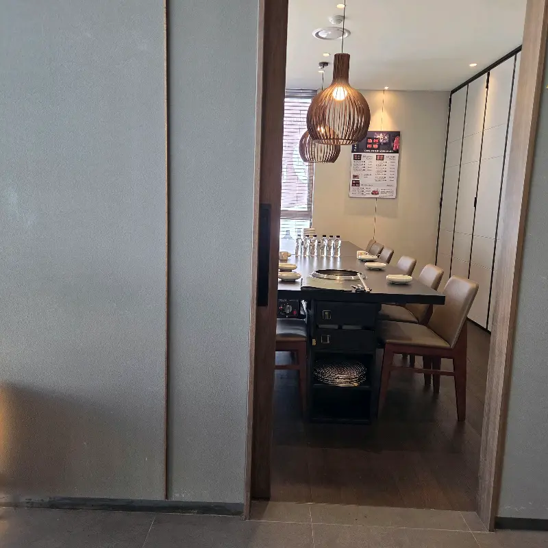 깔끔한 룸 공간