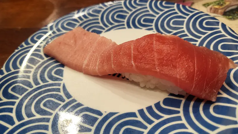 신선한 참치 초밥