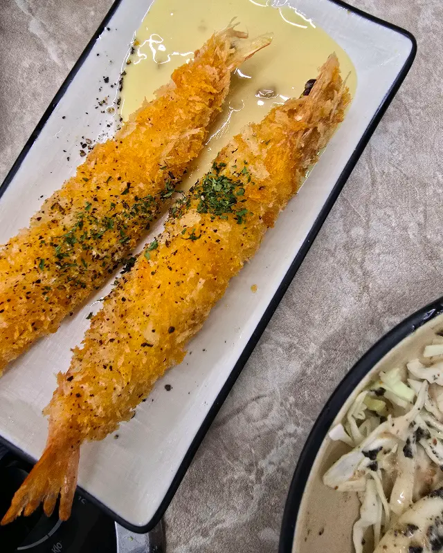 겉은 바삭, 속은 촉촉한 새우튀김