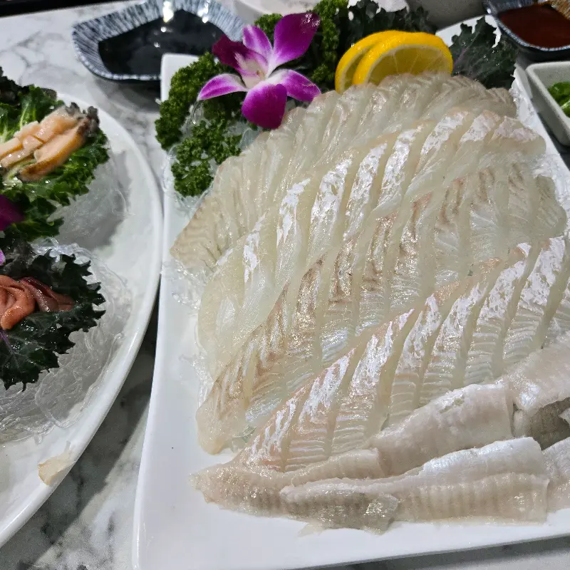 윤기가 흐르는 대방어회