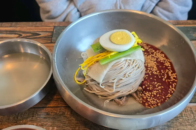 평양냉면의 클로즈업 샷