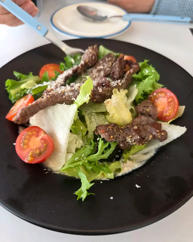 스테이크 샐러드