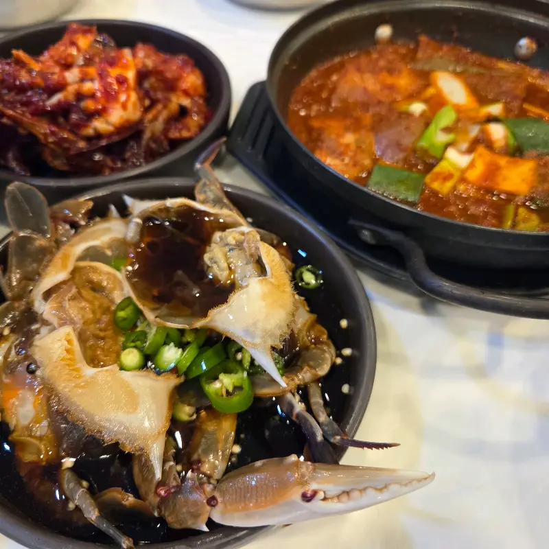 간장게장과 양념게장의 만남