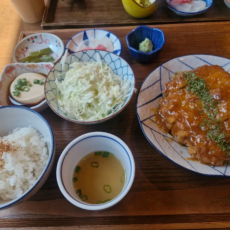 깔끔하고 정갈한 한 상 차림